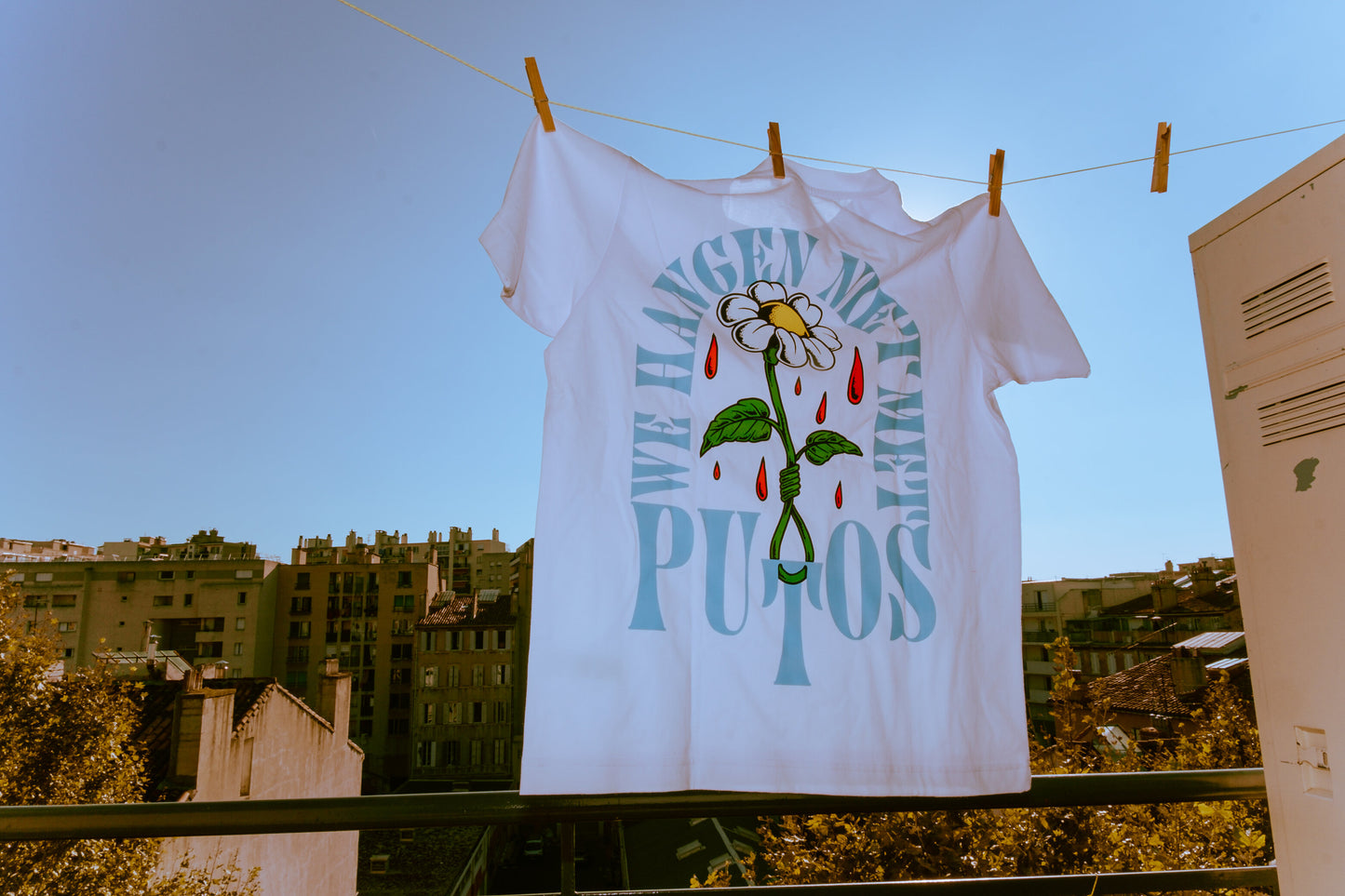 PUTOS T-SHIRT WHITE (OVERSIZED FIT)